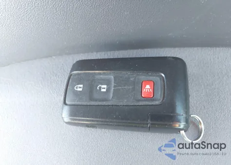 2007 Toyota Prius z USA, uszkodzony, nr VIN JTDKB20UX77615285